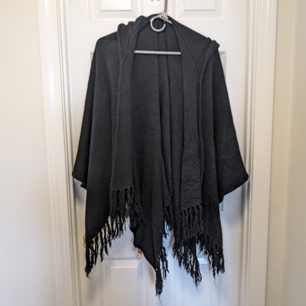 Modcloth | Upstate Swank Shawl in Black | One Size